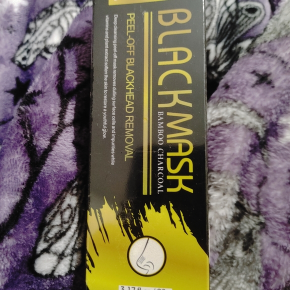 ʕ·ᴥ·ʔ Nimiah Blackhead Remover Mask Activated Charcoal Peel Off Black Mask - Picture 7 of 7